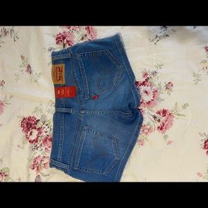 Levi shortie shorts
